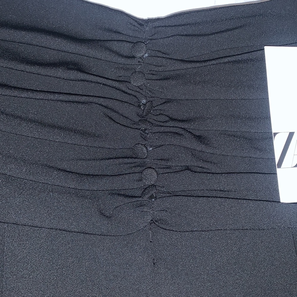 Zara High Waisted Cinched Black Skort- Small - Picture 3 of 9
